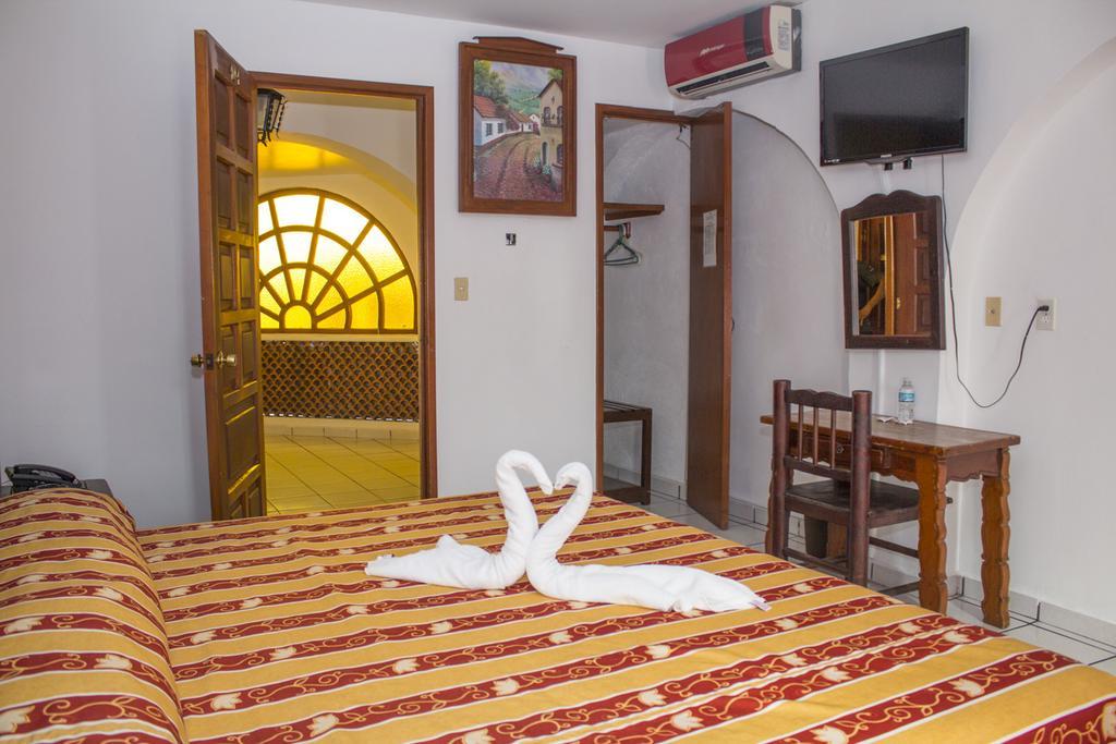 Hotel Colonial Manzanillo Luaran gambar