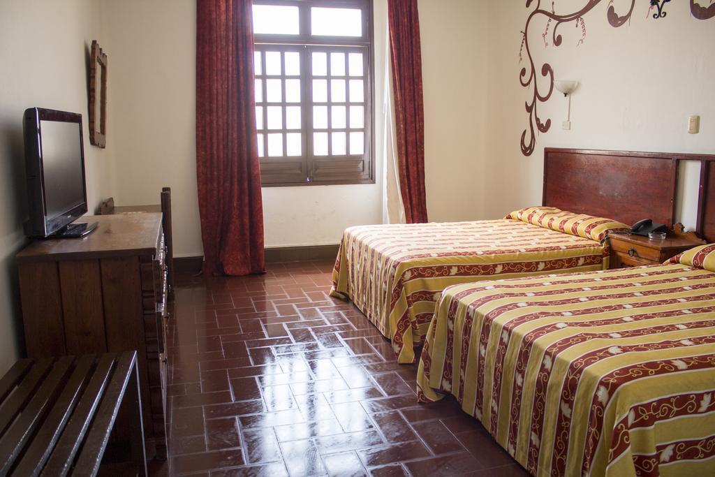 Hotel Colonial Manzanillo Luaran gambar