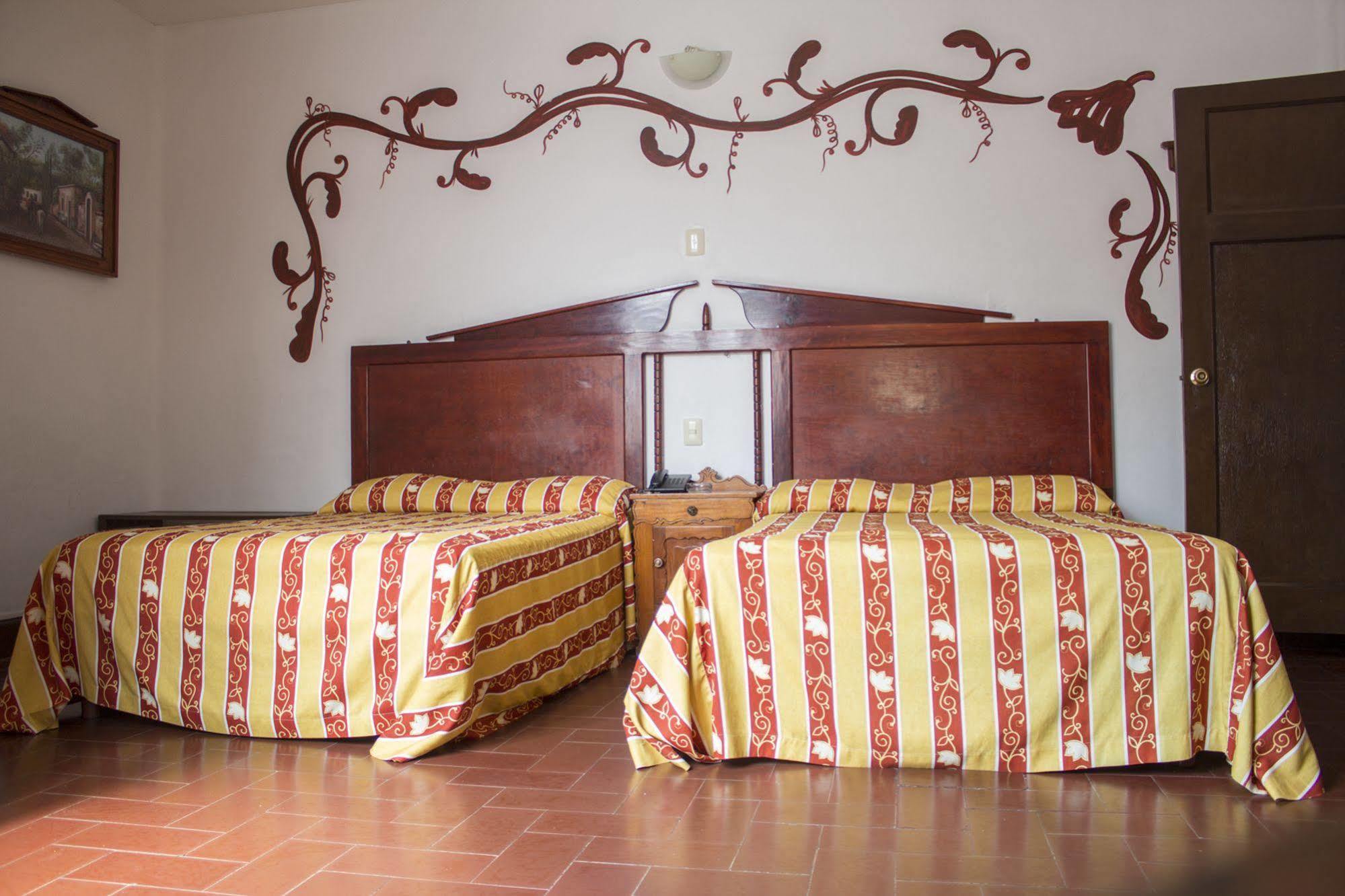 Hotel Colonial Manzanillo Luaran gambar
